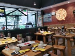 大堂-木屋烧烤(岗顶二店)
