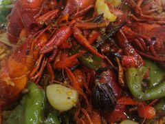 -虾弄弄海派小龙虾·牛羊蝎子火锅