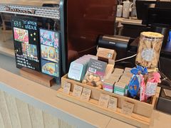 -星巴克(上海长宁来福士1F店)