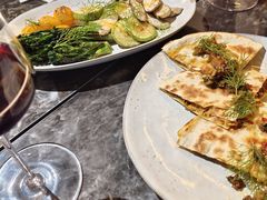-LESCEDARS Brasserie Bistro香柏树