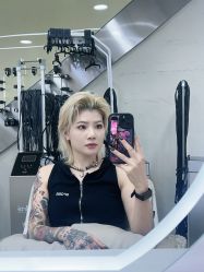 -十六番发型师事务所