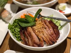 越南凉拌檬粉配猪颈肉-Pho Asia 亚阁越南料理(上海来福士广场店)
