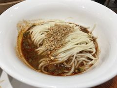 台式擔擔撈麵-鼎泰丰(新港中心店)