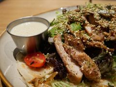 照烧鸡肉配牛油果拉法沙拉-HELLO 27 意面·沙拉·帕尼尼