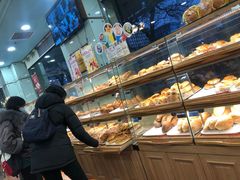 面包甜点陈列柜-新侨三宝乐面包店(崇文门店)