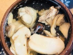 原汁男搂妹汽锅鸡-蝴蝶泉宾馆-中餐厅