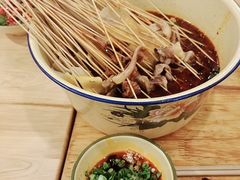 -拈签一笑黄牛肉辣卤串串