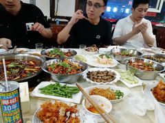 -曾老幺鱼庄(龙华商厦店)