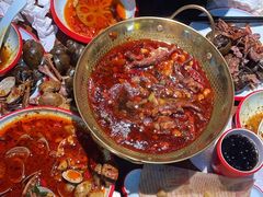 -老闵田螺馆·南昌市井菜·特色小吃(总店)