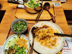 麻酱肉臊子拌粉-小满手工粉(上海月星环球港店)