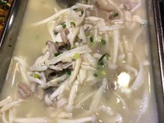 菌汤-钟掌勺忘不了地道湘菜(新天地假日广场店)