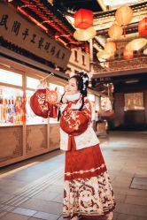 -汉仪华裳汉服馆(打浦桥店)