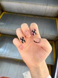 -VIVI BEAUTY  美甲美睫皮肤管理中心