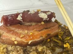 -梁阿婆廿年老牌扣肉糯米饭