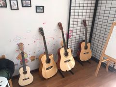 -八度音乐吉他教室(汉广店)