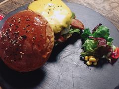 -HIGH FIVE哈福手工汉堡(桂林路店)