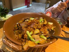 黄牛肝菌焖饭-一朵菌·野生菌探索家火锅(南亚店)
