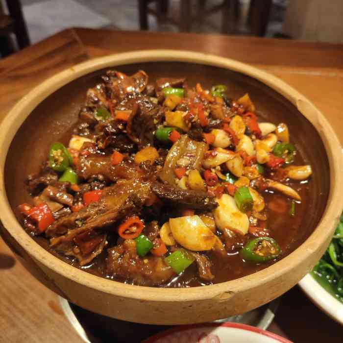 爷爷的土钵菜-"这家店在望城边上,望城那一片都还在建房子.