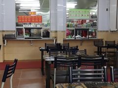 大堂-春雨羊汤店(广开四马路总店)