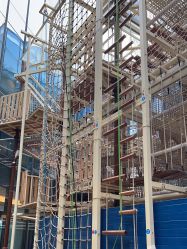 -PIPIKINGDOM皮皮王国欢乐号(欢乐海岸购物中心店)