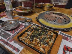-青瓦炭韩潮烤肉(花园道店)