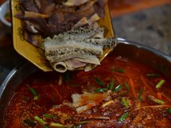-黄利砖万峰林布依特色酸笋牛肉馆