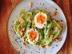 牛油果煮蛋吐司-RAC BAR(安福路店)