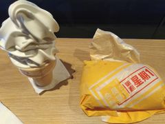 -麦当劳(龙洞店)