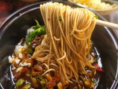 -舍居智能酒店(深圳宝安翻身地铁站店)