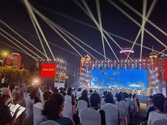 -万绿园