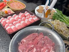 -宽板凳老灶火锅(台湾街店)