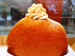 甜蜜焦糖卡斯达奶油多拿-巴黎贝甜(五月花广场店)