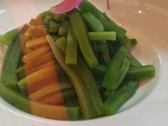 -阿瓦山寨·湘菜现炒·剁椒鱼头王(咸阳总店)