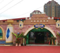 -维佳童话镇演出现场(徐东店)