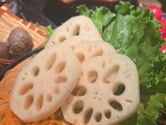 -湊湊火锅·茶憩(打浦桥日月光店)