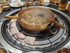 -阿山卓·野生菌火锅·纳西火塘烤肉