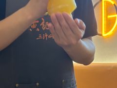 -黄记煌三汁焖锅(新佳丽江汉路店)