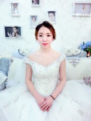 -红馆妆造(中央大街店)