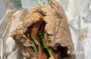 Black Pepper Beef Sandwich