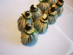 鱼子酱石榴包-甄御•海鲜新青岛菜(麦岛店)