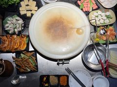-冰冰龙虾·江湖菜·花园江景餐厅