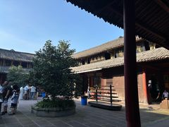 -峨眉山报国寺