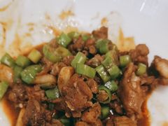 -鱼鲜饭香·招牌汽锅剁椒鱼头王