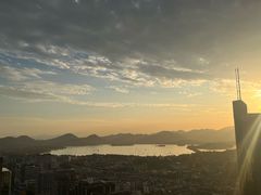 -Hi City·城市之巅