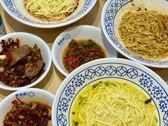 -李与白包子铺(桐梓林店)