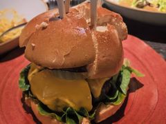 -LESCEDARS Brasserie Bistro香柏树