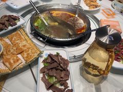 -乡土黄·鲜牛肉火锅·小龙虾(兴业街店)