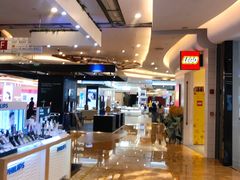 -王府井百货熙地港店