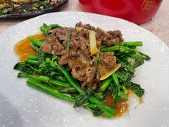 牛肉炒菜心-麒麟中餐厅·经典粤菜·地道菜式老字号(广州长隆酒店)