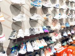 -燕莎奥特莱斯购物中心